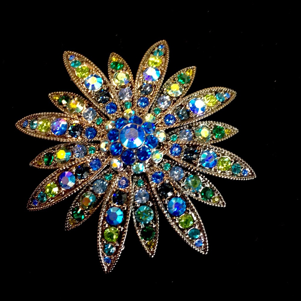 Vintage Joan rivers brooch